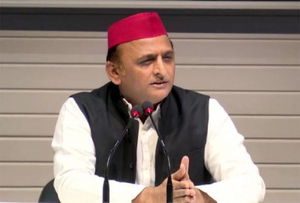 ओबीसी आरक्षण में कटौती पर अखिलेश ने दी आंदोलन की चेतावनी