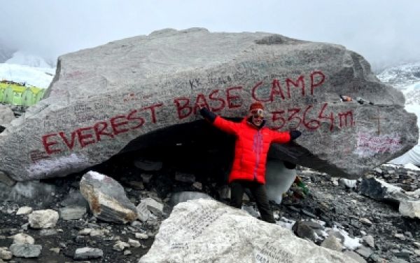 माउंट एवरेस्ट बेस कैंप के एक्सपीरियंस को श्वेता खंडूरी ने किया शेयर
