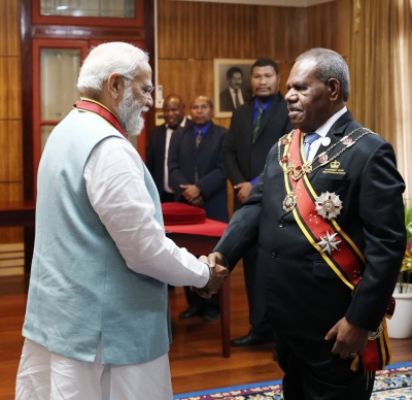 पीएम मोदी को मिला फिजी और पापुआ न्यू गिनी का सर्वोच्च सम्मान