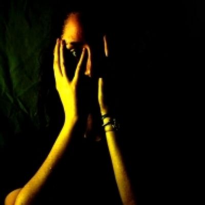 यूपी के पीलीभीत में मोबाइल की दुकान में किशोरी से रेप