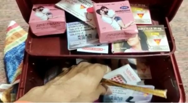 मप्र में कन्या विवाह योजना के मेकअप बॉक्स में गर्भनिरोधक और कंडोम पर संग्राम