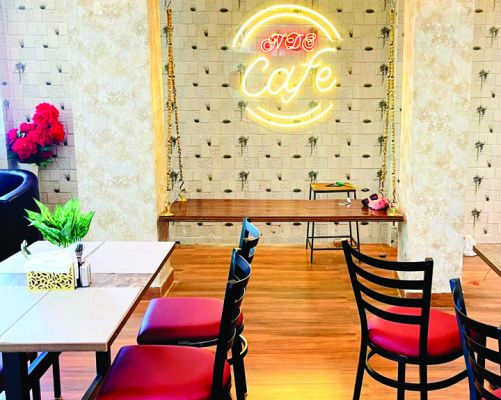 स्वाद की दुनिया में मशहूर न्यू देहली स्वीट्स का मल्टी कुसीन कैफे अब रायपुर में 