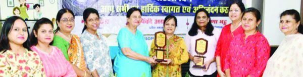 महिला चेंबर-अपोलो क्लीनिक क्लिनिकल ब्रेस्ट एक्जामिनेशन