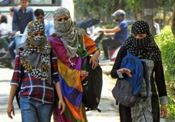 बिहार में भीषण गर्मी, अस्पतालों में मरीजों की संख्या भी बढ़ी, बच्चे ज्यादा