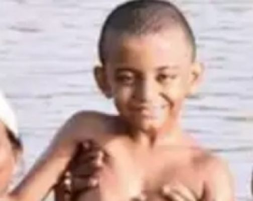 यूपी के प्रयागराज में लड़के ने बनाया स्विमिंग का रिकॉर्ड
