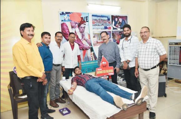 सीवीआरयू में रक्तदान शिविर