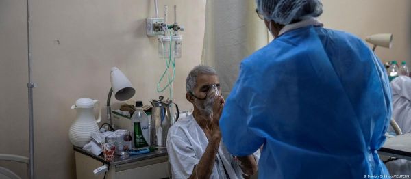 भारत में डॉक्टरों के खिलाफ क्यों बढ़ रही हिंसक घटनाएं