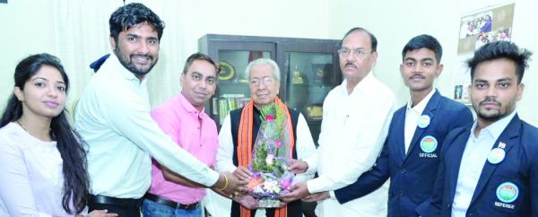 खेल एवं खिलाडिय़ों के विकास पर छग किकबॉक्सिंग एसो. की राज्यपाल से चर्चा