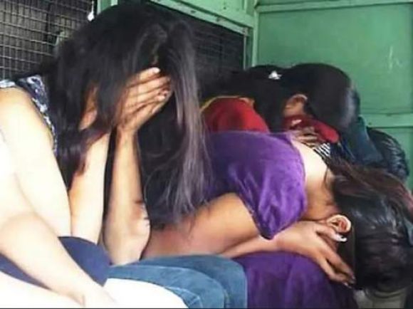 काठगोदाम में स्पा सेंटर पर पुलिस का छापा, 5 कॉलगर्ल सहित महिला सरगना गिरफ्तार