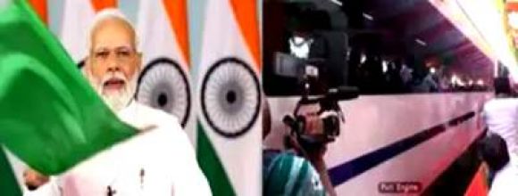 पीएम मोदी ने भोपाल में 5 वंदे भारत एक्सप्रेस को हरी झंडी दिखाई