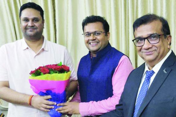 उच्च शिक्षा मंत्री पटेल से आंजनेय यूनिवर्सिटी प्रतिनिधियों की भेंट