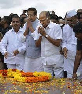 गुरू पूर्णिमा पर शरद पवार ने अपने गुरू यशवन्तराव चव्हाण को दी श्रद्धांजलि