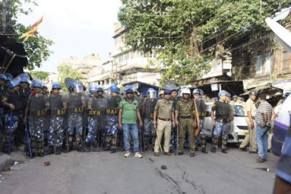 बंगाल चुनाव हिंसा: तृणमूल नेता के भतीजे की हत्या, मरने वालों की संख्या 15 पहुंची