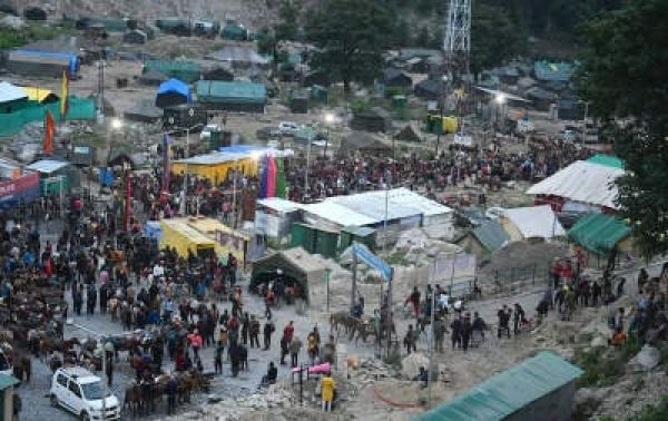 कश्मीर में खराब मौसम के कारण अमरनाथ यात्रा रुकी