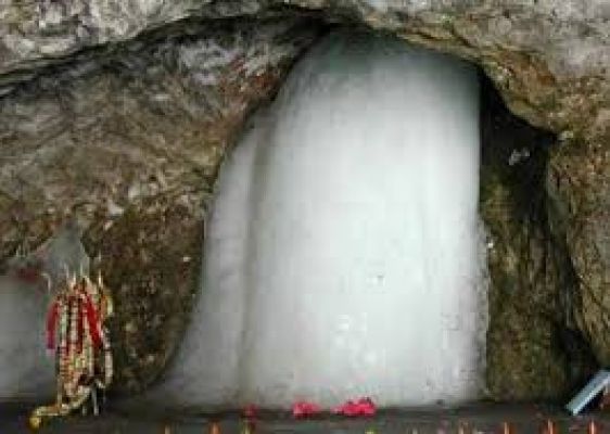 जम्मू-कश्मीर के पंजतरणी, शेषनाग आधार शिविरों से अमरनाथ यात्रा तीन दिन बाद फिर शुरू हुई