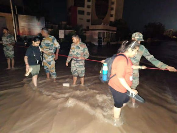 पंजाब में बाढ़ से बिगड़े हालात के बाद सेना तैनात