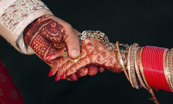 कर्नाटक पुलिस के हत्‍थेे चढ़ा शातिर, खुद को डॉक्टर बताकर 15 महिलाओं से की शादी