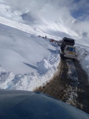 इजराइलियों समेत 50 हजार पर्यटक निकाले गए : हिमाचल सीएम