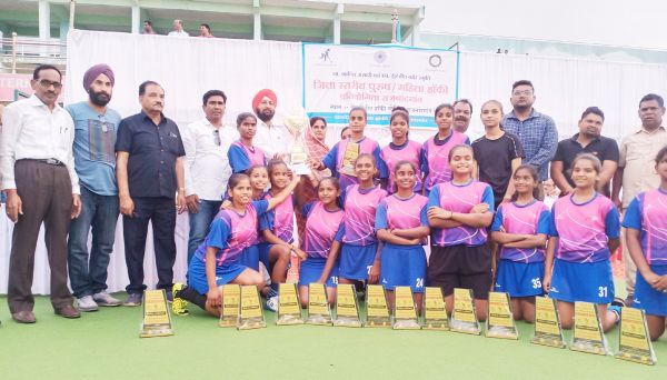 हॉकी : यूथ क्लब और नांदगांव इलेवन ने जीता खिताब