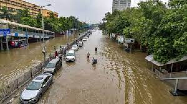 यमुना का जलस्तर धीरे-धीरे घट रहा, भारी बारिश नहीं हुई तो हालात जल्द सामान्य होंगे : केजरीवाल