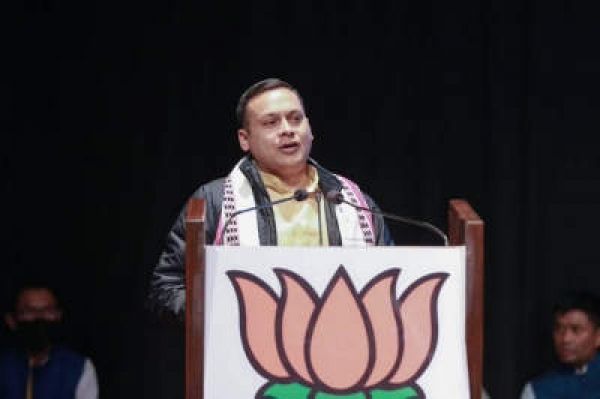 मणिपुर में ताजा हिंसा चिंता का विषय, नागा समुदाय के भी शामिल हाेे जाने की खतरा : कांग्रेस