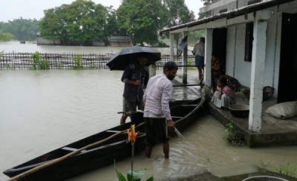 असम में बाढ़ से हालात बिगड़े, करीब एक लाख लोग प्रभावित