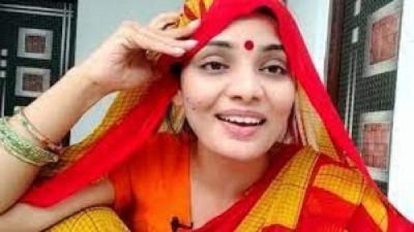 मध्य प्रदेश की राजनीति में रचनाधर्मी भी सियासी पाले में