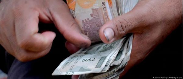 सहारा की तरह इस कंपनी में फंसे हैं निवेशकों के 60,000 करोड़