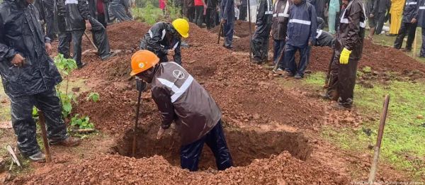 महाराष्ट्र में जमीन खिसकने से 10 लोगों की मौत