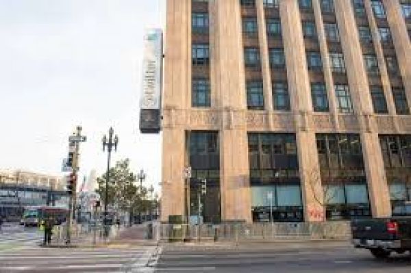 साँस लेने को भी जब जगह नहीं छोड़ोगे...