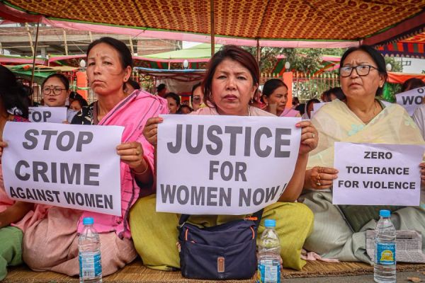 दैनिक ‘छत्तीसगढ़’ का संपादकीय  : दोस्त, मणिपुर नहीं चाहिए  तो लोकतंत्र कैसे मिलेगा?  इनकी तो एक ही पैकिंग है