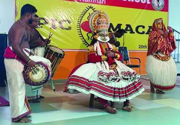 जेनेसिस पब्लिक स्कूल में कत्थकली नृत्य प्रशिक्षण 