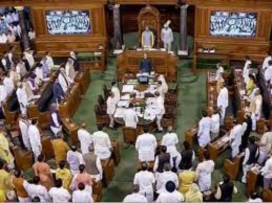 लोकसभा ने शोर शराबे के बीच राष्ट्रीय दंत चिकित्सा आयोग विधेयक को मंजूरी दी