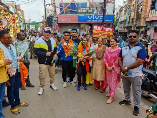 खिलाडिय़ों का नगर आगमन, भव्य स्वागत