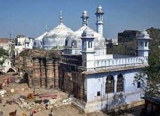 श्रावण मास के सोमवार के कारण ज्ञानवापी परिसर में तीन घंटे की देरी से शुरू हुआ सर्वे कार्य