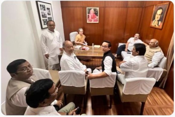 खरगे, सोनिया और राहुल से मिले मणिपुर प्रदेश कांग्रेस के वरिष्ठ नेता