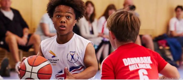 दुनिया भर के बौने खिलाड़ियों ने दिखाया अपना दम