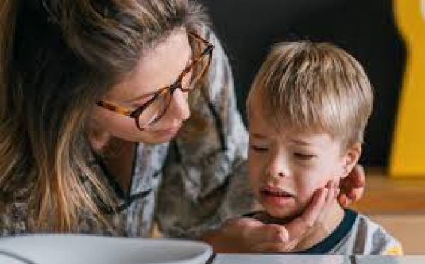 प्रताडऩा के बावजूद बच्चों से अलग क्यों नहीं होते माता-पिता