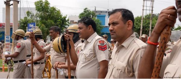 मुस्लिमों के बहिष्कार के ऐलान पर कानूनी कार्रवाई की चेतावनी