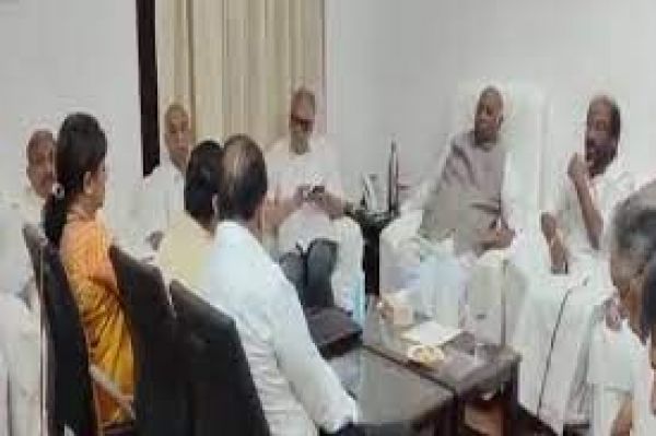 विपक्षी दलों ने मणिपुर पर प्रधानमंत्री के वक्तव्य को लेकर निराशा जताई, चौधरी के निलंबन की निंदा की