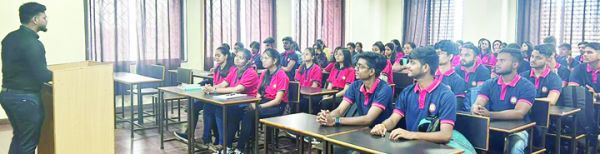 मैक कंप्यूटर एप्लीकेशन विभाग एलुमिनी टॉक 