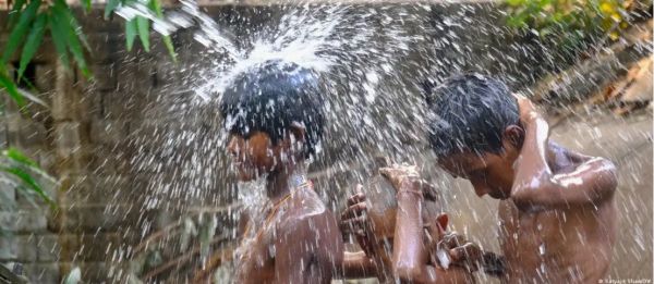 दक्षिण एशिया के तीन-चौथाई बच्चे अत्यधिक गर्मी की चपेट में