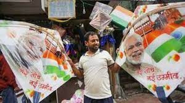 स्वतंत्रता दिवस: प्रधानमंत्री की तस्वीर और नारों के प्रिंट वाली पतंगों से गुलज़ार रहेगा आसमान