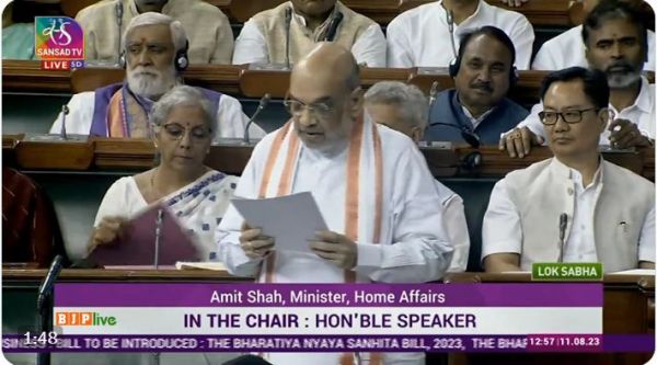 ‘छत्तीसगढ़’ का संपादकीय : नए क़ानूनों की सतह पर तैरती जानकारी, और गहराई की बातें 