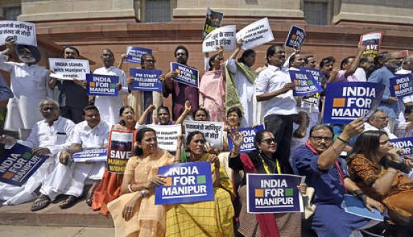 मणिपुर में महिलाओं के खिलाफ हिंसा : 3 जजों की समिति ने सुप्रीम कोर्ट को रिपोर्ट सौंपी