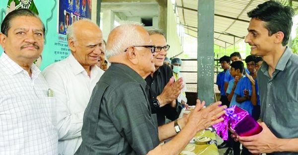 भारतीय जैन संघटना   दंत परीक्षण शिविर