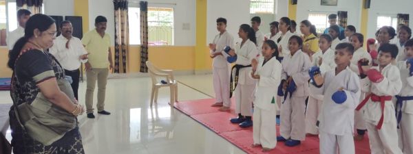 गायत्री विद्यापीठ के विद्यार्थी संभाग स्तरीय कराते स्पर्धा के लिए चयनित