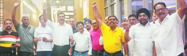 चन्द्रयान की सफल लैंडिंग पर प्रदेश भर  के व्यापारियों ने मनाया जश्न-पारवानी