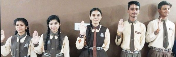 कल्याण पब्लिक स्कूल ने ली  शत-प्रतिशत मतदान शपथ