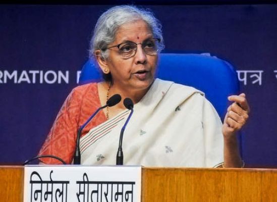 जन धन योजना ने वित्तीय समावेशन में क्रांति ला दी: सीतारमण 
